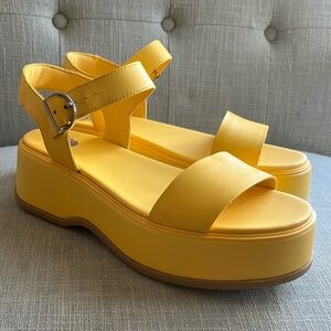 SOREL Dayspring Ankle Strap Sandal